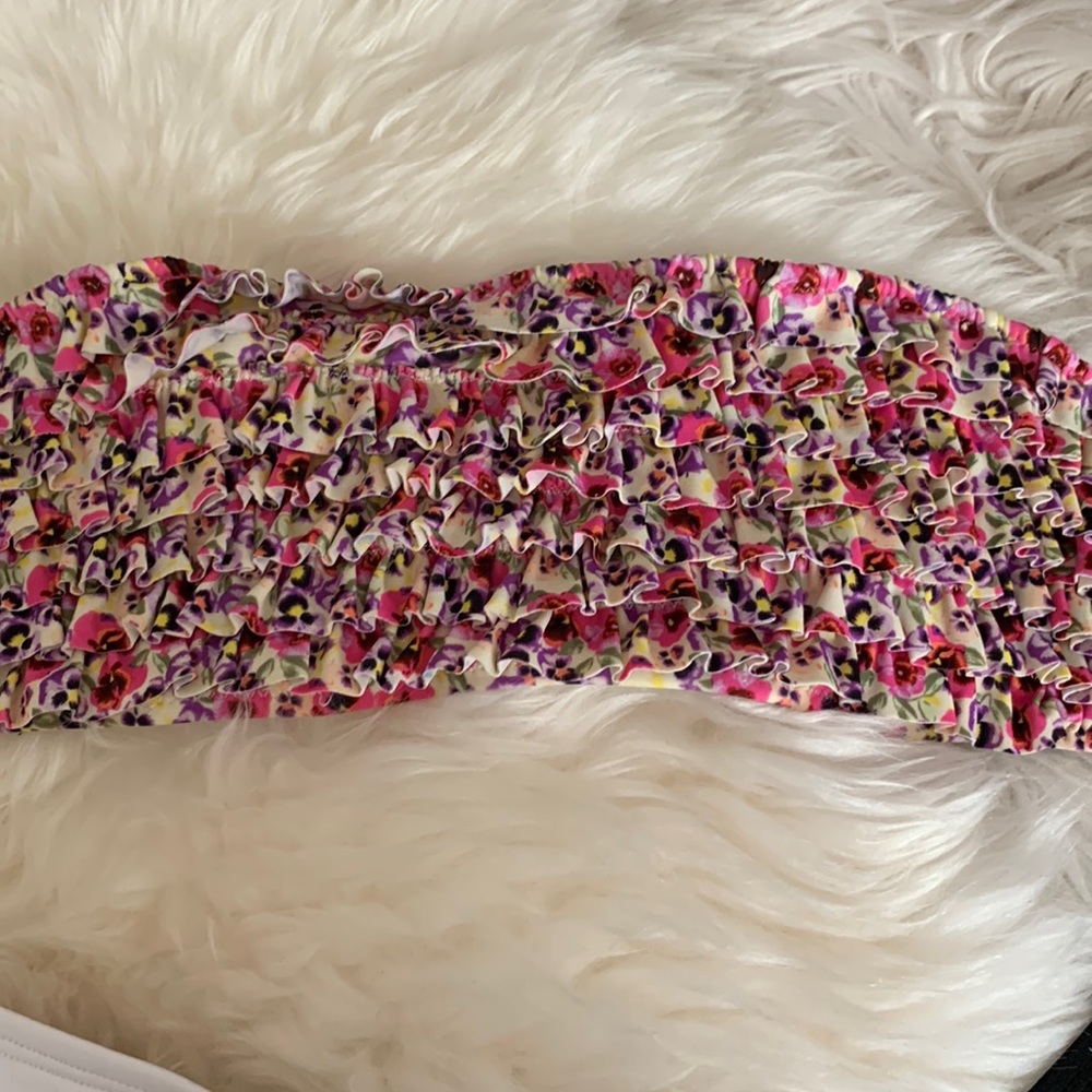 ACCESSORIZE RUFFLE FLORAL BANDEAU SWIM BIKINI TOP. SZ 6